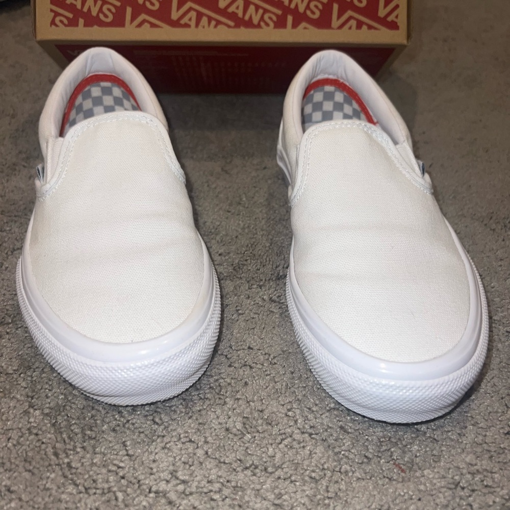True White Classic Slip-On Vans